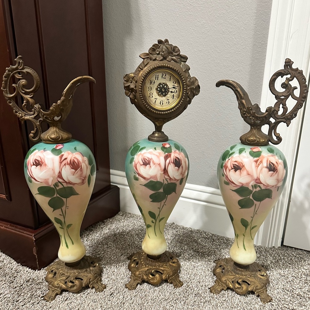 Antique Victorian 1800s Mantler ewers and clock